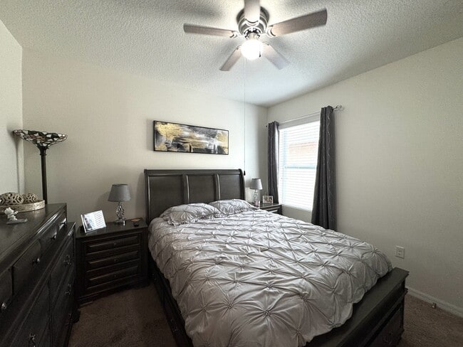 Building Photo - 239 Willow Bend Dr