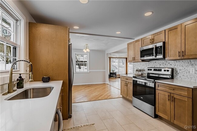 Building Photo - 63 Higby Rd