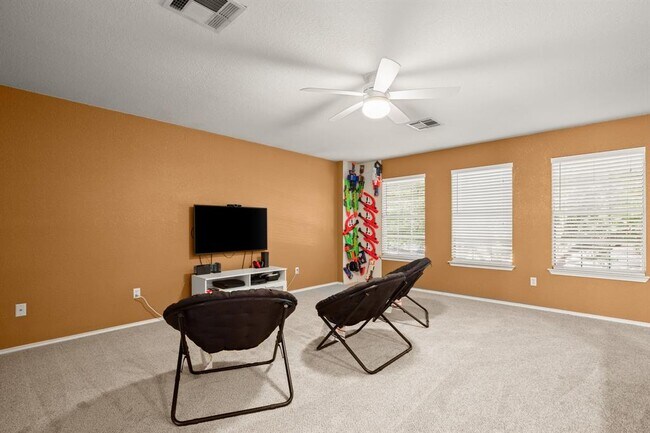 Building Photo - 12305 Kelton Dr