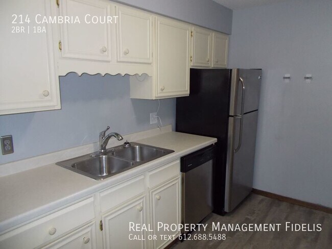 Building Photo - 2 Bedroom, 1 Bathroom Townhome in Woodbury