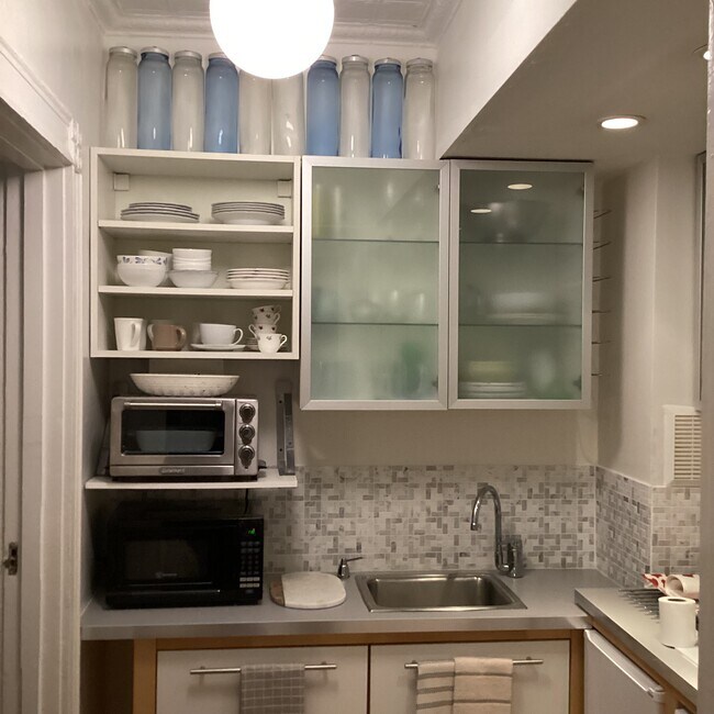 Building Photo - 21 Beacon St