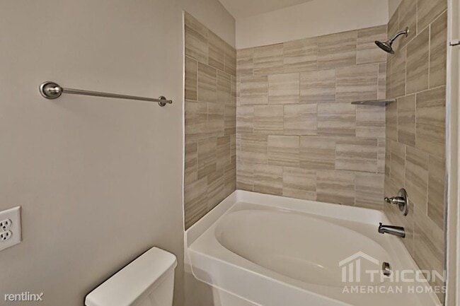 Building Photo - 409 Riverwood Ct