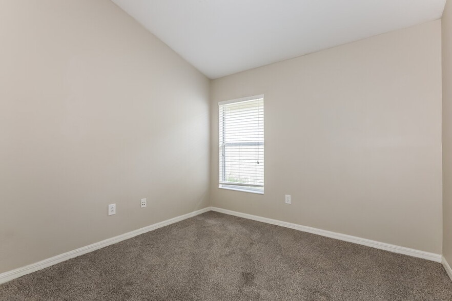 Building Photo - 3832 Washburn Pl