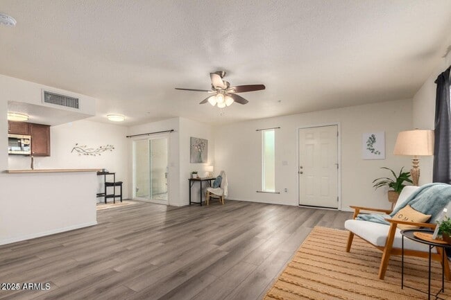 Building Photo - 14644 Yerba Buena Way