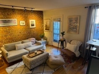 Building Photo - 109 Warren Ave