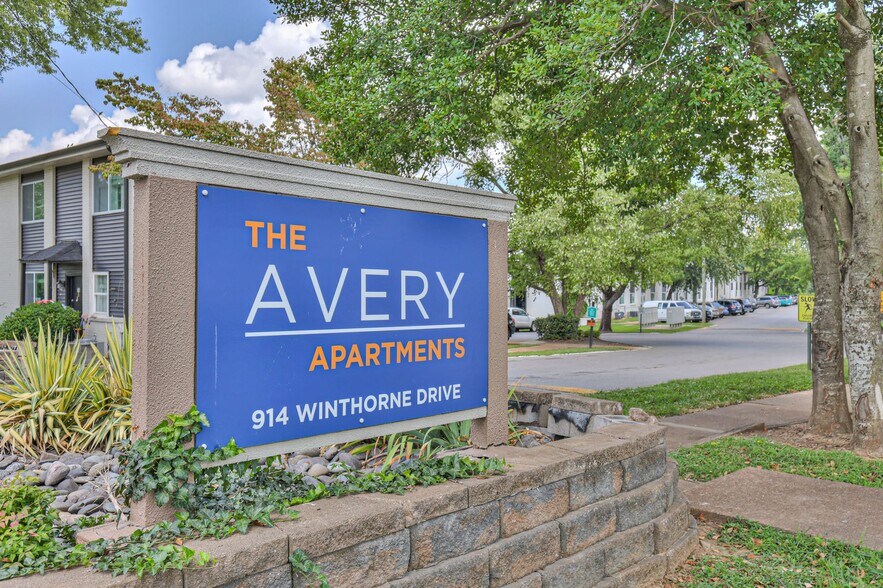 Building Photo - The Avery Apartments