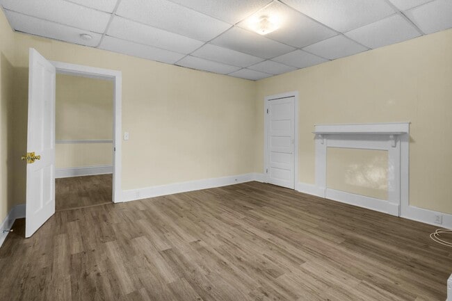 Building Photo - 1110 N Pasteur St