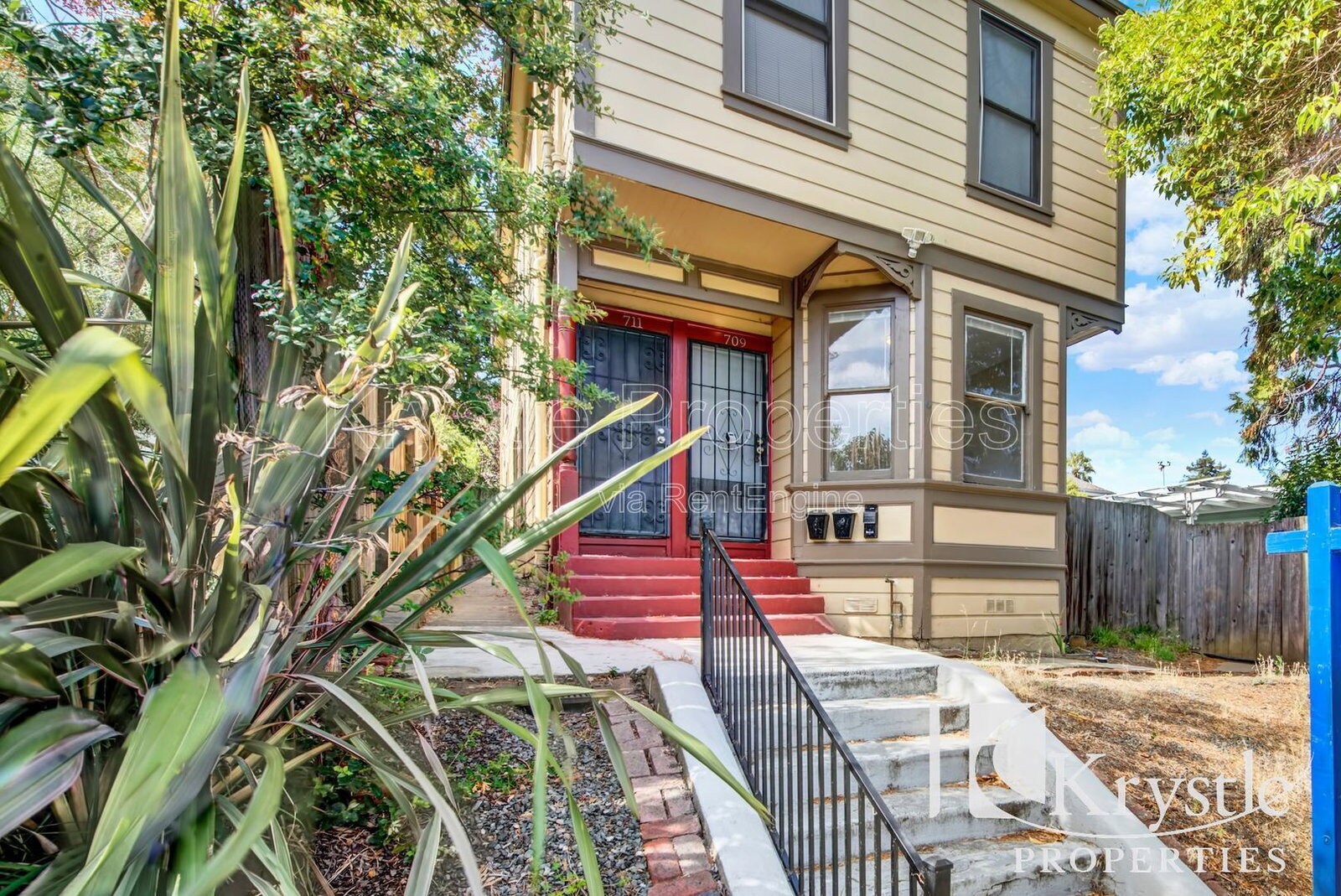 Building Photo - 709 Carolina St