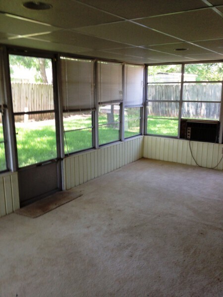 Building Photo - North Bossier City La 3 br 2 bath home for rent with 2-car garage