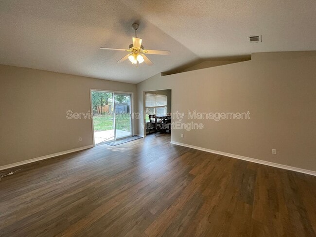 Building Photo - 4538 Chantilly Way