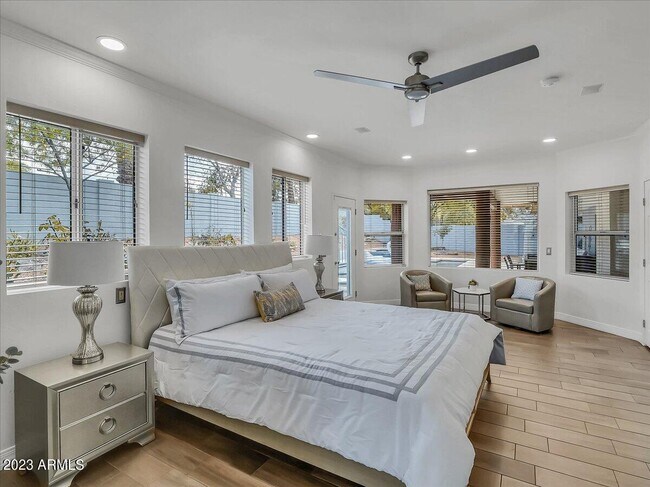 Building Photo - 3351 E Las Rocas Dr