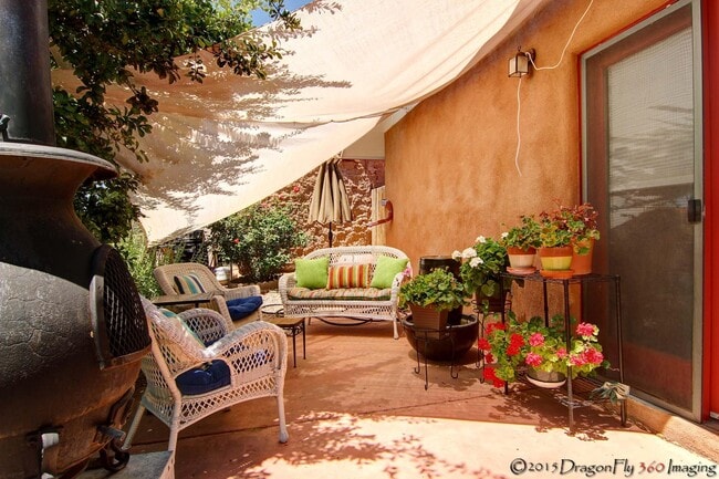 Building Photo - 1854 Griegos Rd NW