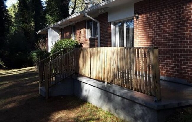 Building Photo - 3644 Stone Rd SW