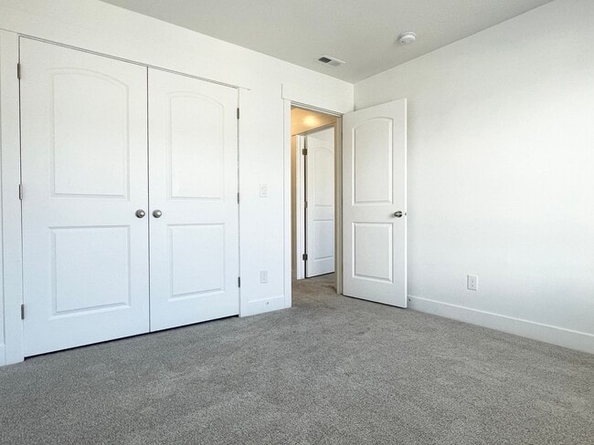 Building Photo - Beautiful Poolside Townhome at The Exchange!