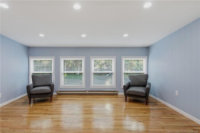 Building Photo - 1829 Martindale Dr