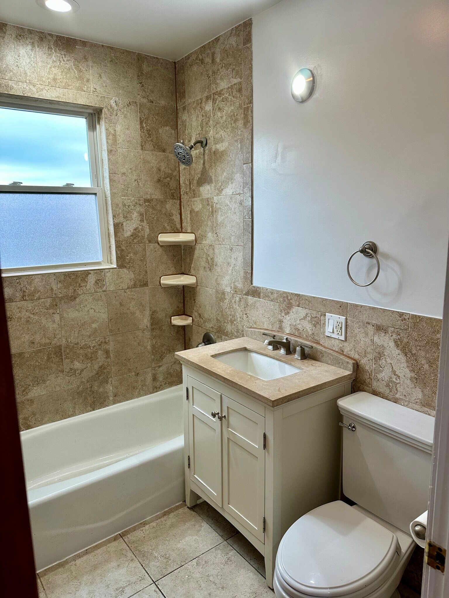 Building Photo - 37 Independence St