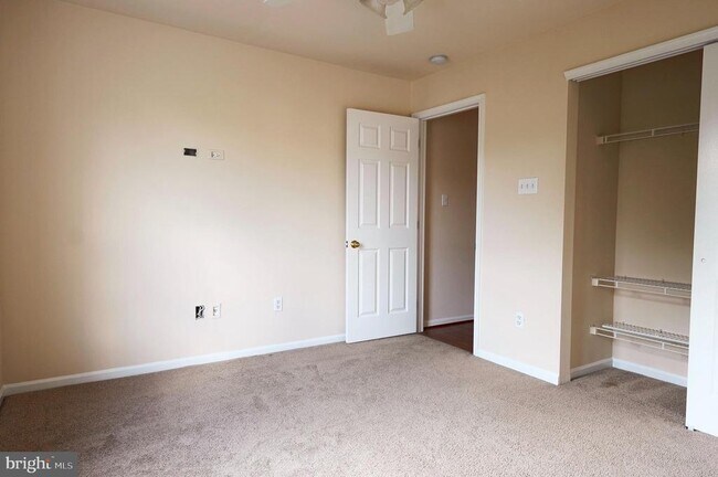 Building Photo - 106 Europa Blvd