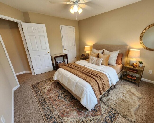 Building Photo - 1594 Overview Cir SW