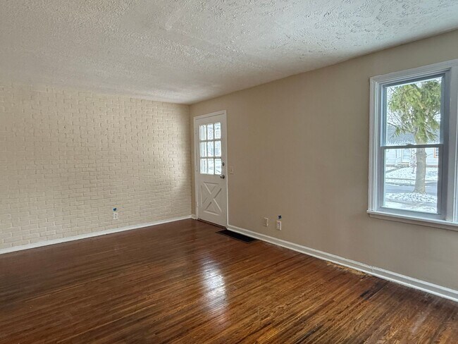 Building Photo - CALL TODAY TO RENT YOUR HOME SWEET HOME !!!