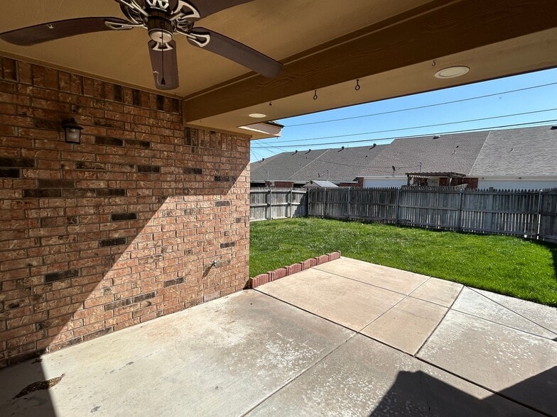 Building Photo - 6111 Mercy Ct