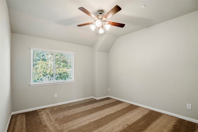 Building Photo - 15524 Marina Dr