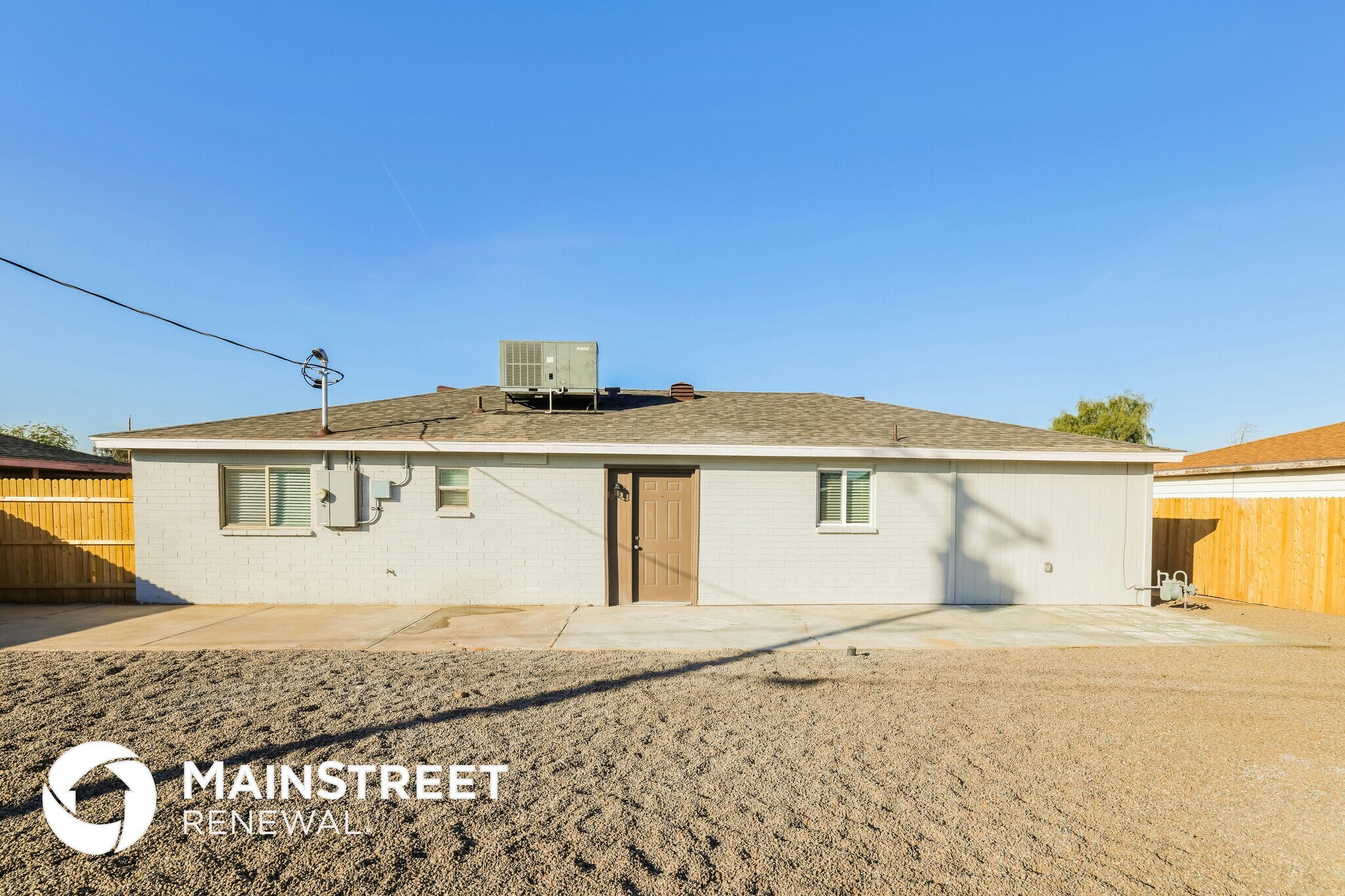 Building Photo - 5611 N 32nd Dr
