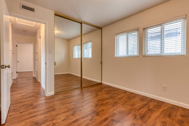 Bedroom 2 - 4338 Mount Elbrus Ct