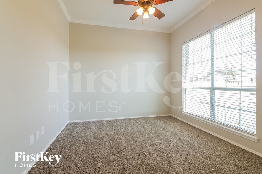 Building Photo - 1731 Vista Ridge Dr W