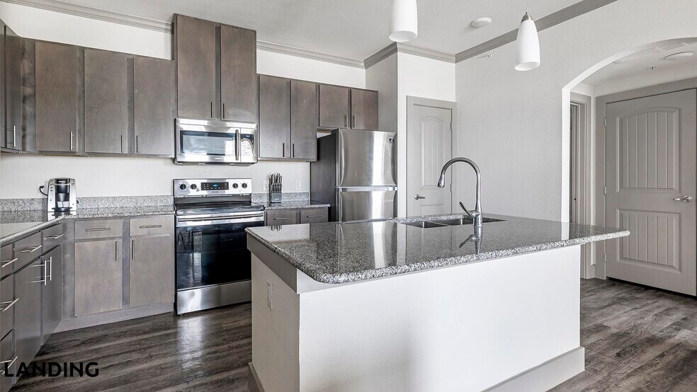 Building Photo - 12500 Shadowglen Trce