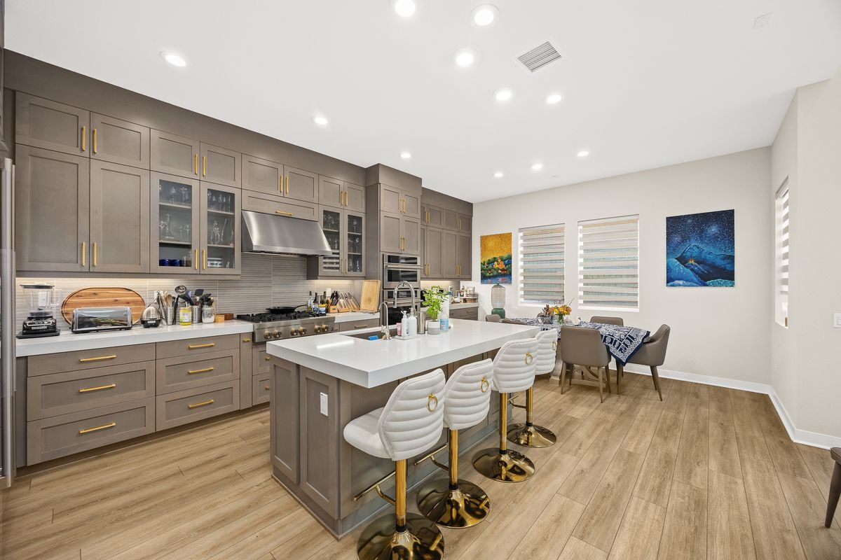 Building Photo - 478 Sycamore Dr