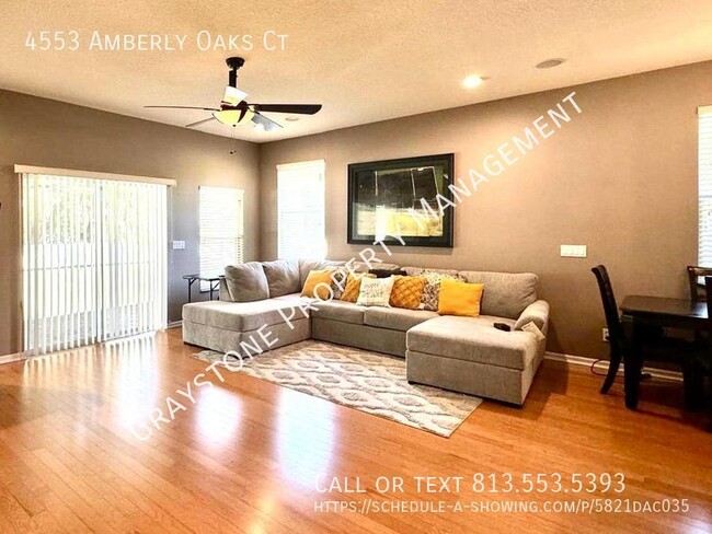 Building Photo - Charming End-Unit 3 Bed / 2.5 Bath Townhom...