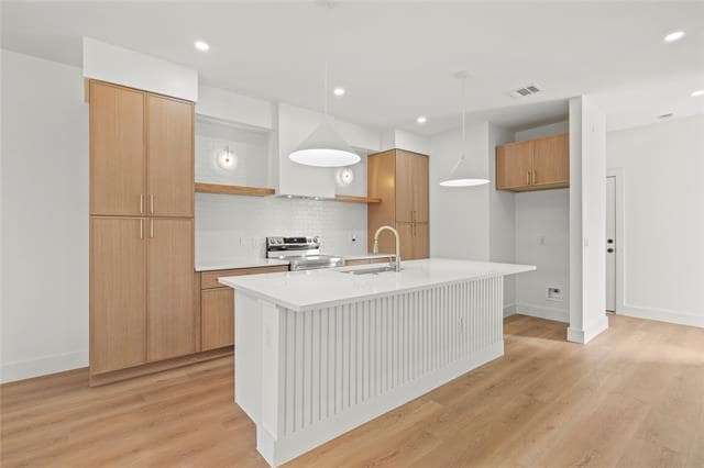 Building Photo - 1322 Fletcher St