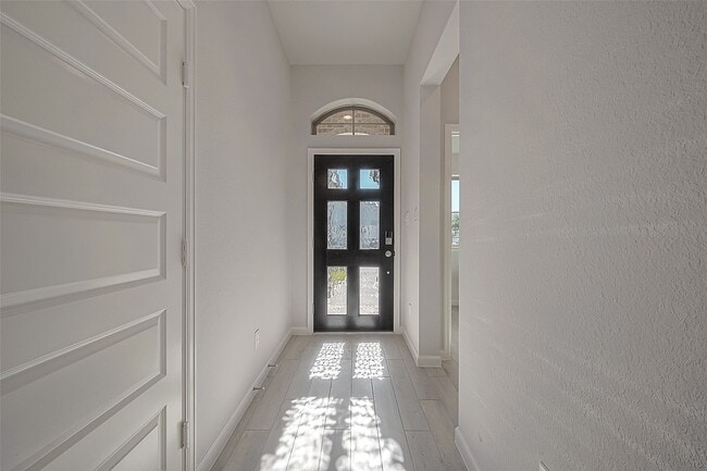 Building Photo - 9707 Satsuma Path