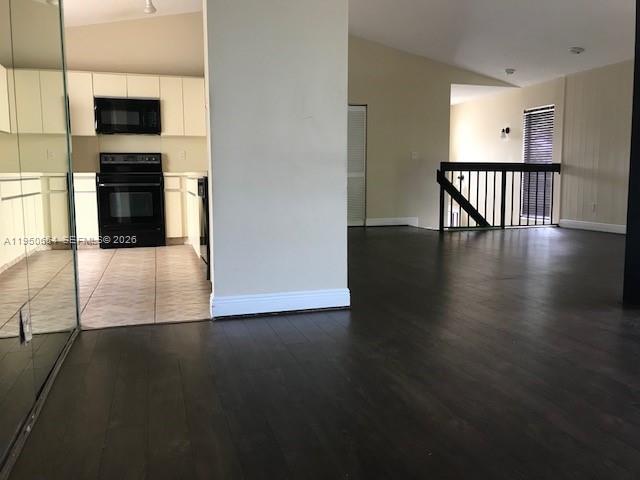 Building Photo - 337 Ives Dairy Rd