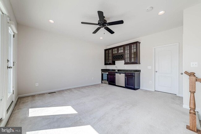 Building Photo - 705 River Mist Dr