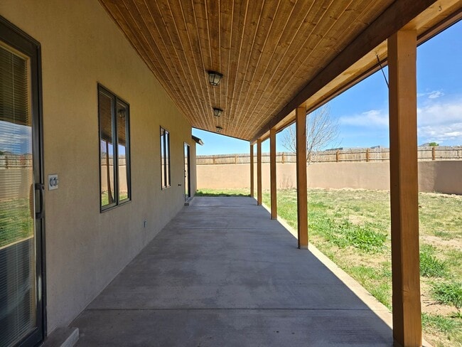 Building Photo - 4 Alma Ct