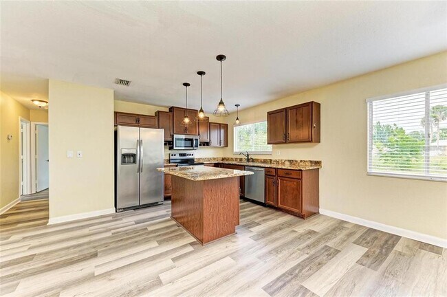 Building Photo - 7120 Elyton Dr
