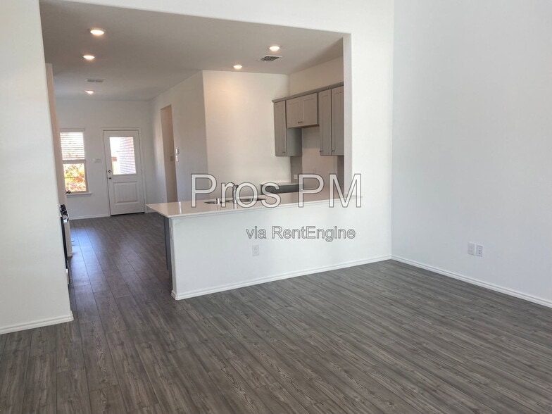 Building Photo - 2257 Obsidian Dr