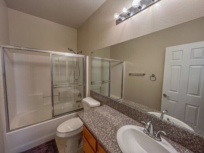 Building Photo - Charming Single-Story Home in a Prime Loca...