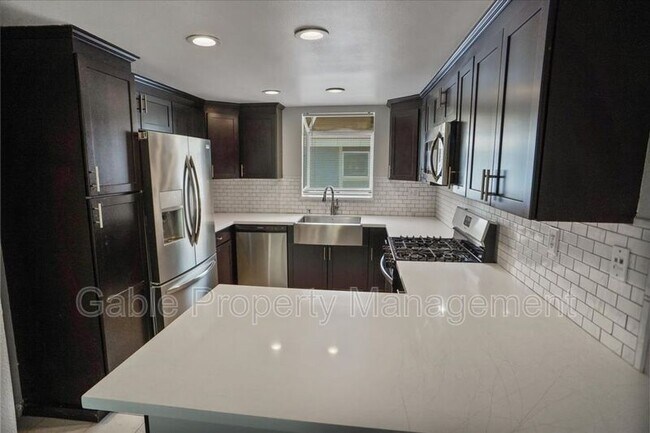 Building Photo - 26921 Flo Ln