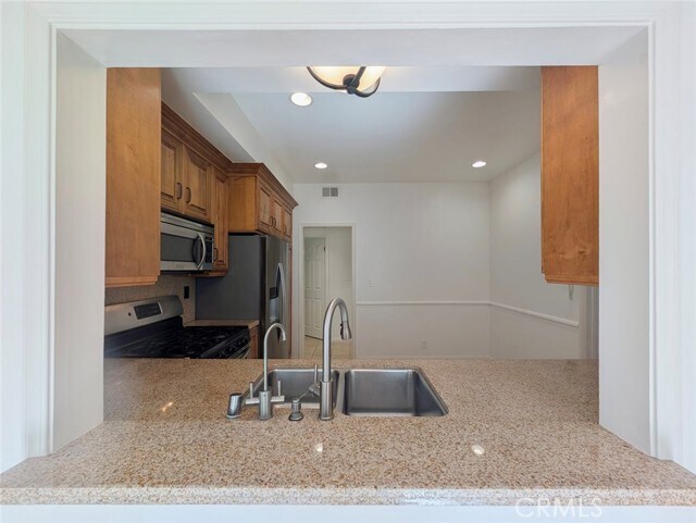 Building Photo - 227 S Madison Ave