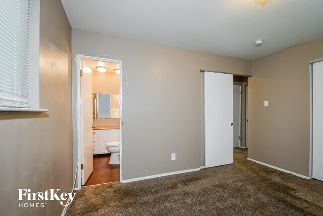 Building Photo - 2725 Benne Dr