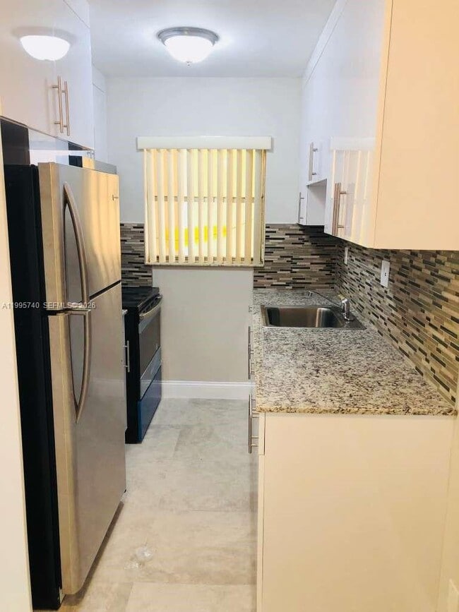 Building Photo - 2615 Polk St