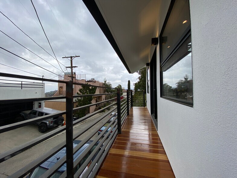 Building Photo - 2118 Kew Dr