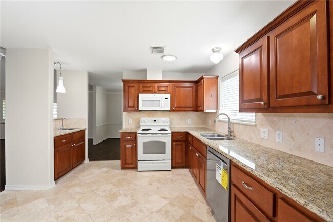 Building Photo - 1702 Fantasy Woods Dr