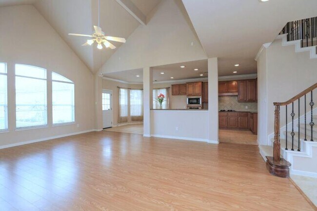 Building Photo - 26215 Park Ivy Ln