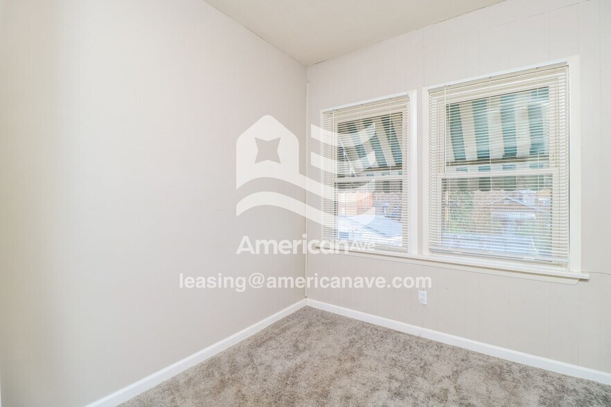 Building Photo - 4234 Oregon Ave