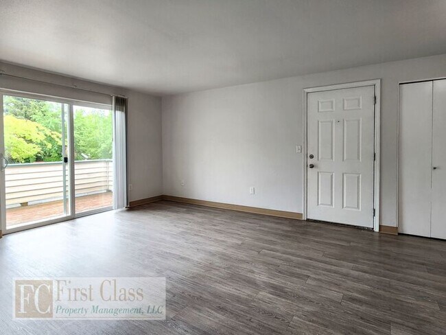 Building Photo - 1255 NW 183rd Ave