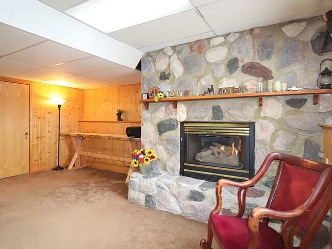 Building Photo - Click the “Apply Now” button or email wapmrentals@gmail.com for a prompt response.