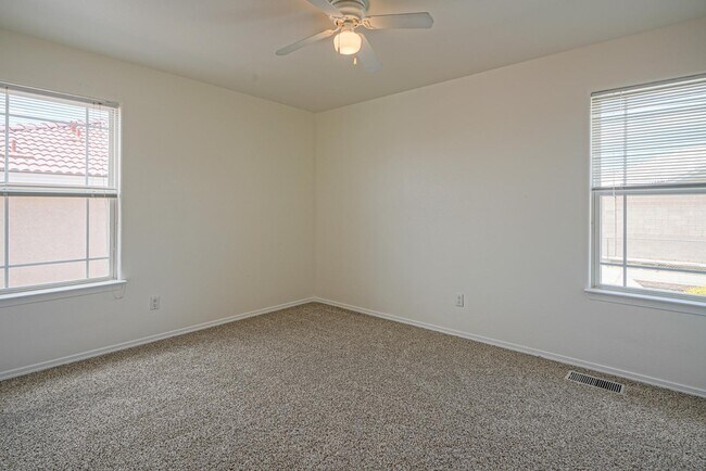Building Photo - 10427 Crosscut Dr NW